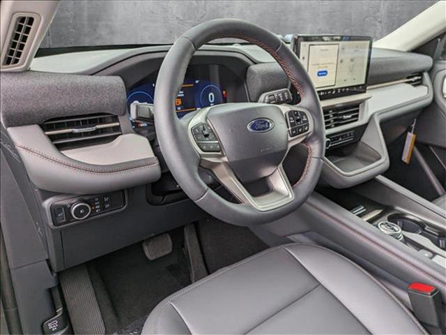 2025 Ford Explorer photo 3