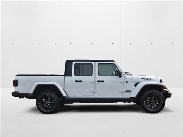2024 Jeep Gladiator Willys photo 4
