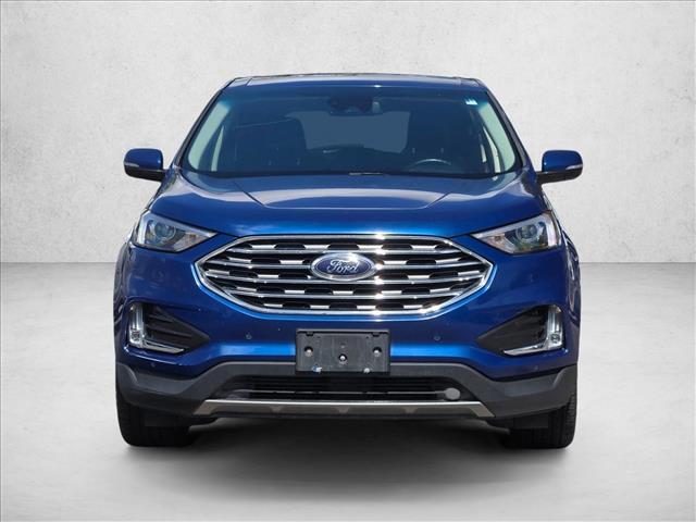 2022 Ford Edge Titanium photo 2