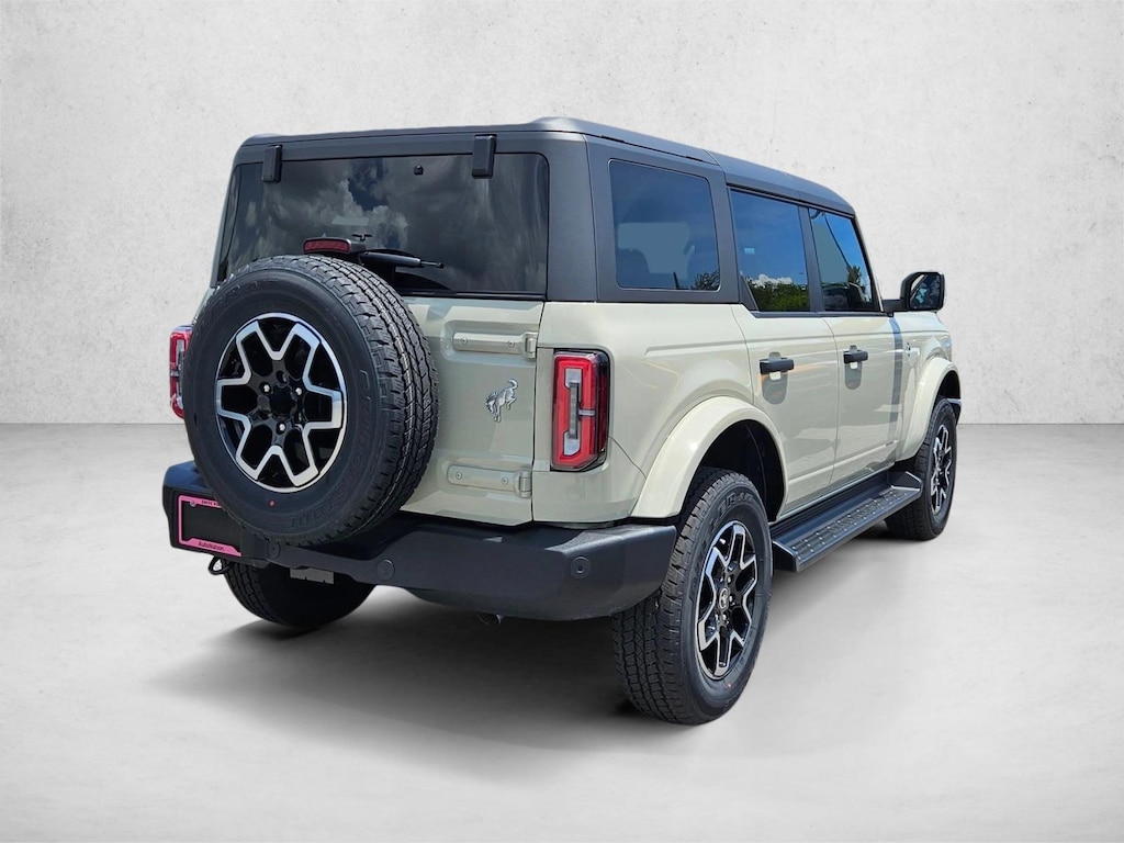 New 2026 Ford Bronco Outer Banks SUV