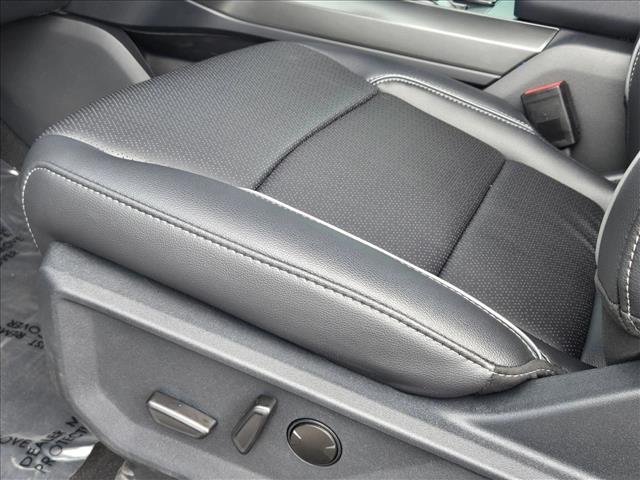 2025 Ford F-150 Lariat photo 4