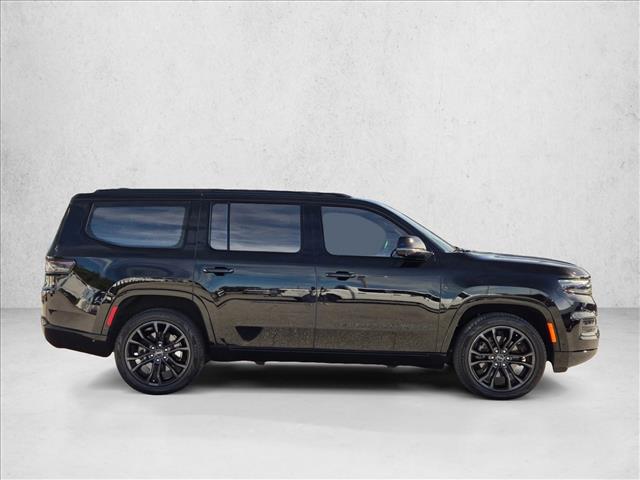 2023 Jeep Grand Wagoneer II Obsidian photo 3