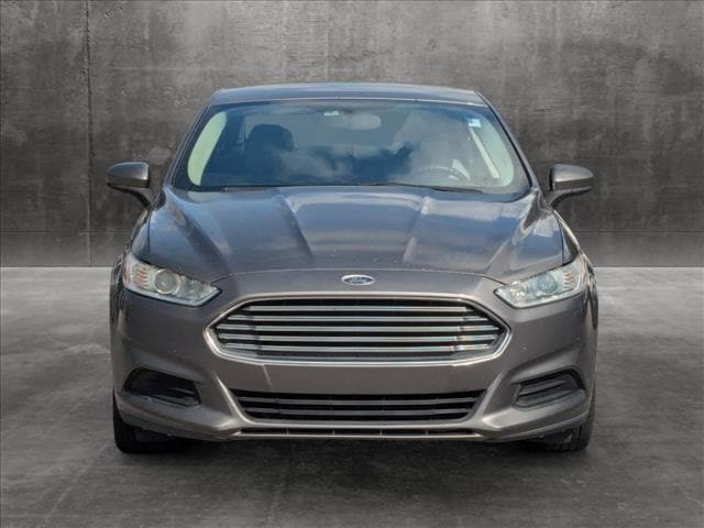 Used 2014 Ford Fusion S with VIN 1FA6P0G7XE5355461 for sale in Saint Petersburg, FL