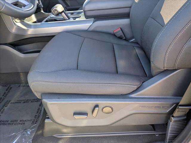 2025 Ford F-150 XLT photo 4