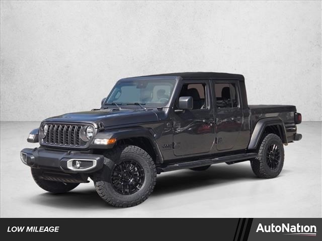 2024 Jeep Gladiator Sport S's photo