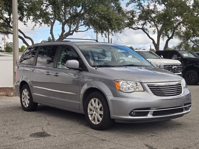 Image of 2016 Chrysler Town & Country Touring Van LWB Passenger