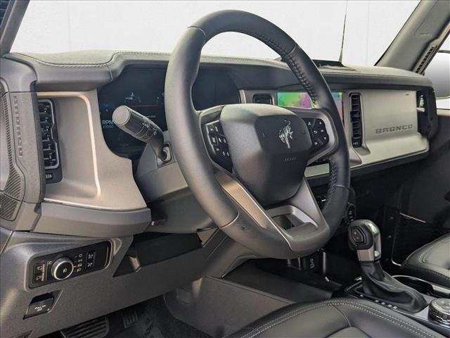 2025 Ford Bronco Outer Banks photo 3