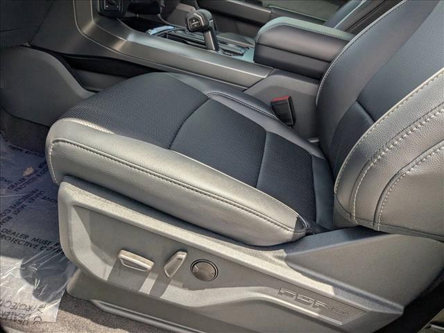 2025 Ford F-150 Lariat photo 4