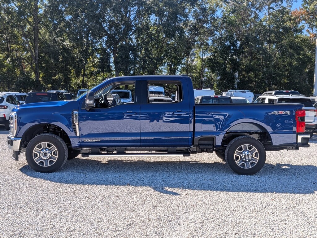 New 2026 Ford F-250 LARIAT Truck Crew Cab