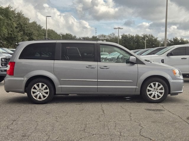 Image of 2016 Chrysler Town & Country Touring Van LWB Passenger