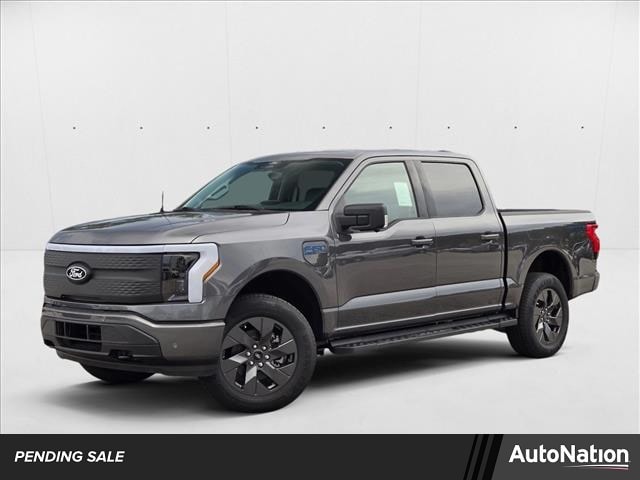 2025 Ford F-150 Lightning Flash's photo