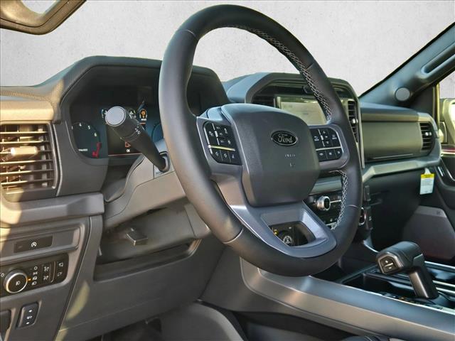 2025 Ford F-150 XLT photo 3