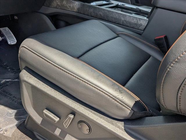 2025 Ford F-250 Lariat photo 4