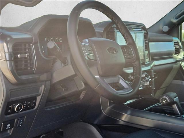 2025 Ford F-150 Lariat photo 3