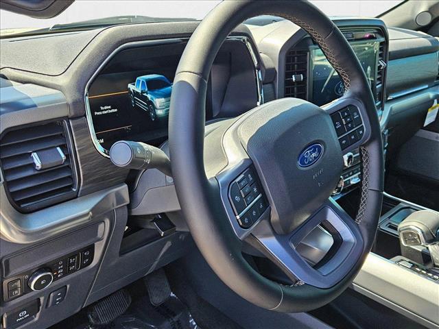 2025 Ford F-150 Lariat photo 3