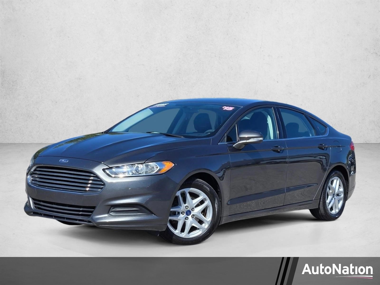 2015 Ford Fusion SE FWD's photo