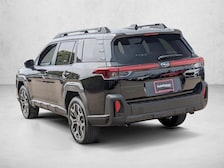 2026 Subaru Outback Touring XT in Crystal Black Silica, stock #TY555298 — photo 9