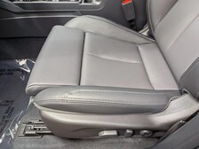 2026 Subaru Outback Touring XT in Crystal Black Silica, stock #TY555298 — photo 4