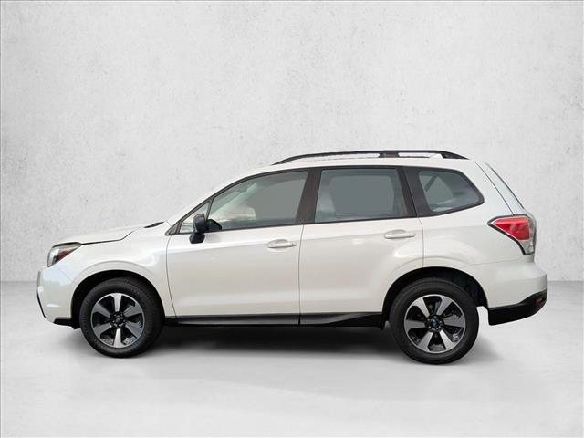 2017 Subaru Forester 2.5i photo 2