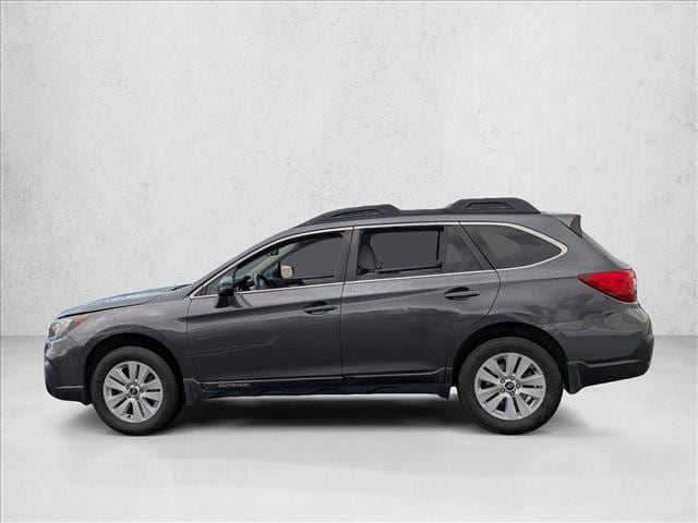 2019 Subaru Outback 2.5i Premium photo 2