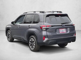 2026 Subaru Forester Premium photo 8