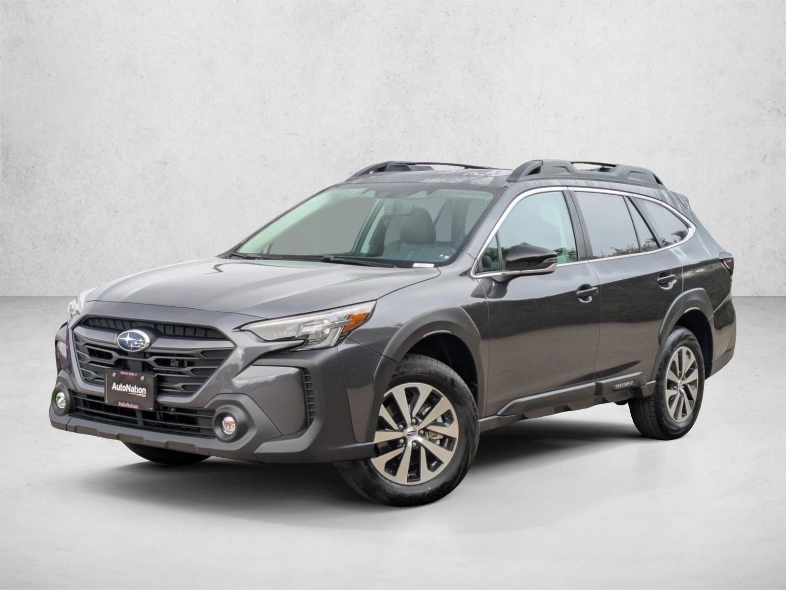 2025 Subaru Outback Premium's photo