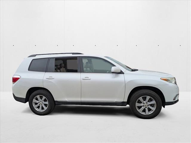 2011 Toyota Highlander SE photo 4