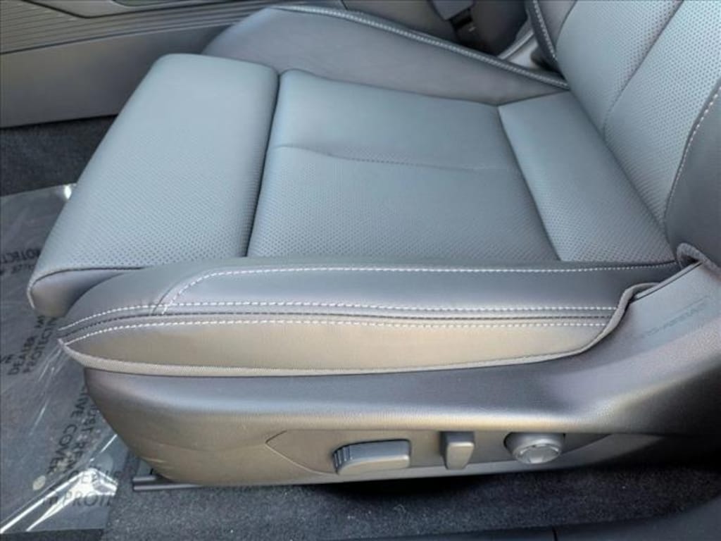 New 2026 Subaru Outback Touring XT SUV