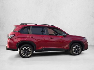 2026 Subaru Forester Premium photo 7
