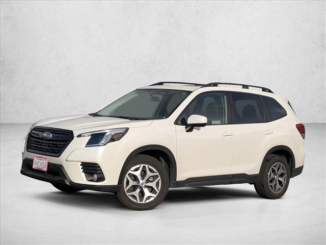 2023 Subaru Forester Premium photo 3