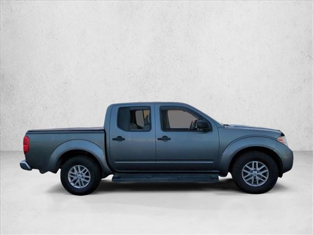 2016 Nissan Frontier SV photo 4