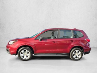 2017 Subaru Forester 2.5i photo 2