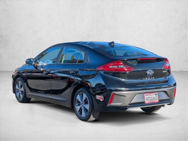 2018 Hyundai Ioniq Plug-In Hybrid Base photo 5