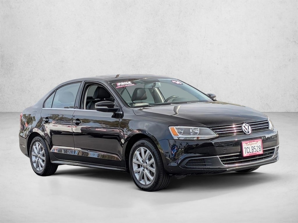 Used 2014 Volkswagen Jetta 1.8T SE w/Connectivity/Sunroof/PZEV Sedan