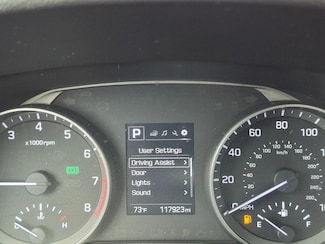 2018 Hyundai Elantra SEL photo 11