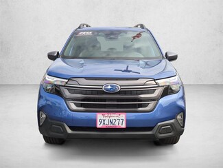 2026 Subaru Forester Premium photo 3