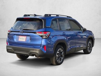 2026 Subaru Forester Premium photo 6
