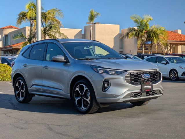 2023 Ford Escape ST-Line Elite photo 3