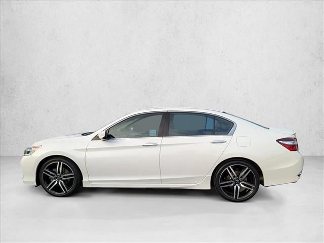 2016 Honda Accord Sport photo 2