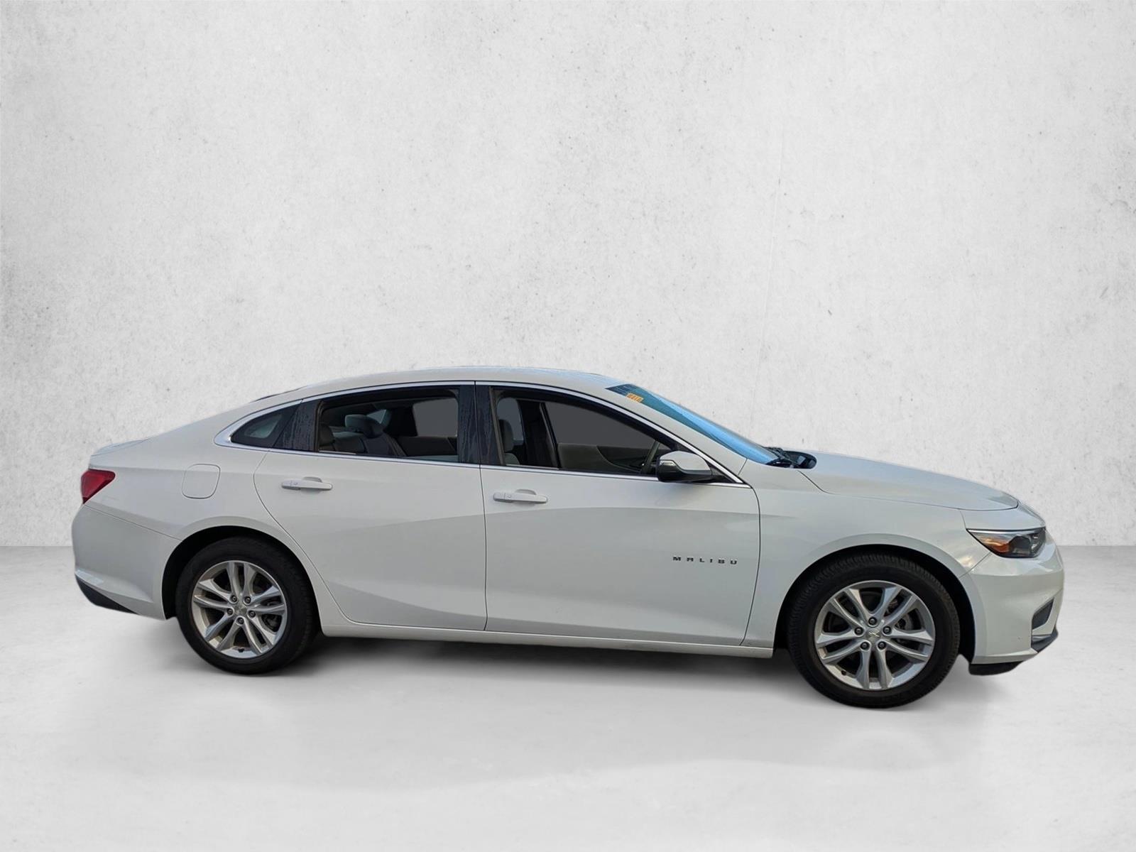 2018 Chevrolet Malibu 1LT photo 4