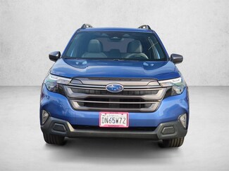 2026 Subaru Forester Premium photo 3