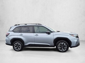 2026 Subaru Forester Premium photo 5