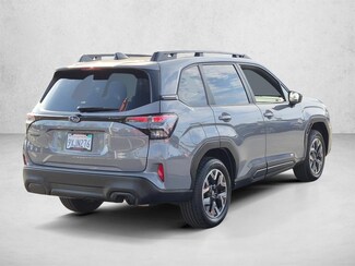 2026 Subaru Forester Premium photo 5