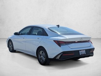 2025 Hyundai Elantra SE photo 8