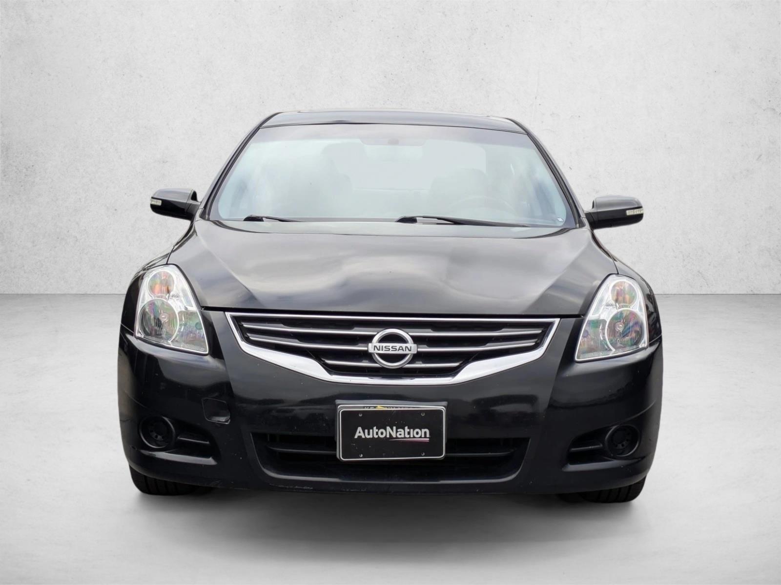 2010 Nissan Altima 2.5 S photo 2