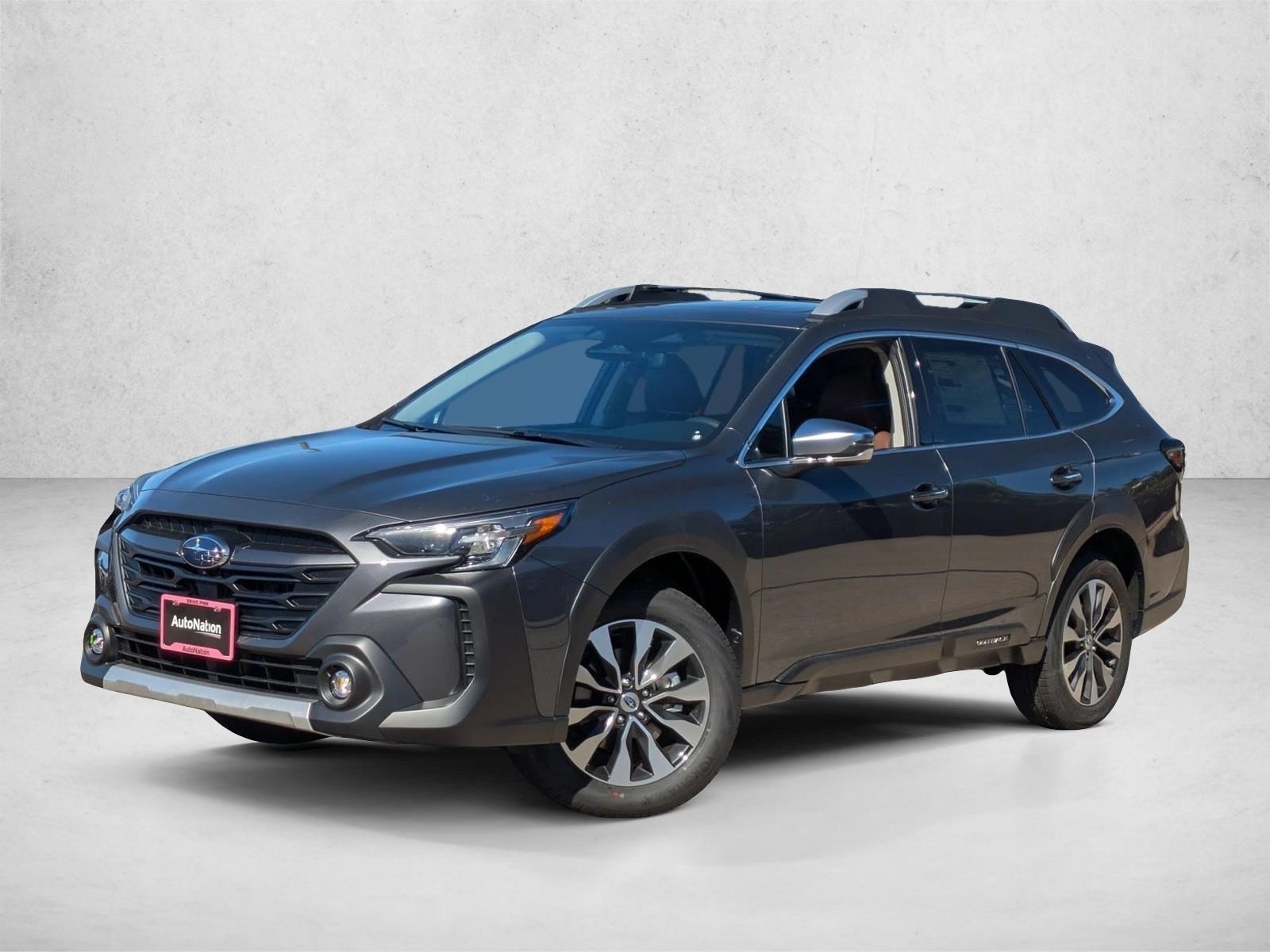 2025 Subaru Outback Touring's photo