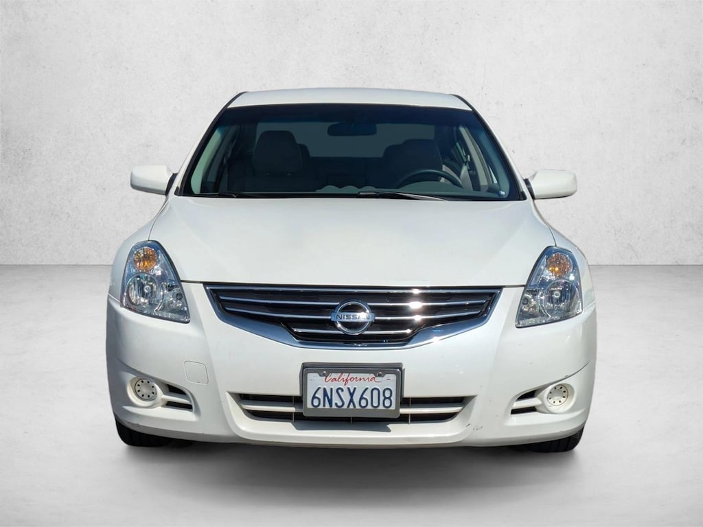 Used 2010 Nissan Altima 2.5 Sedan