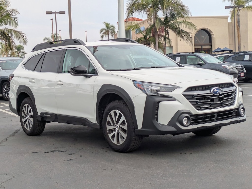 Used 2025 Subaru Outback Premium SUV