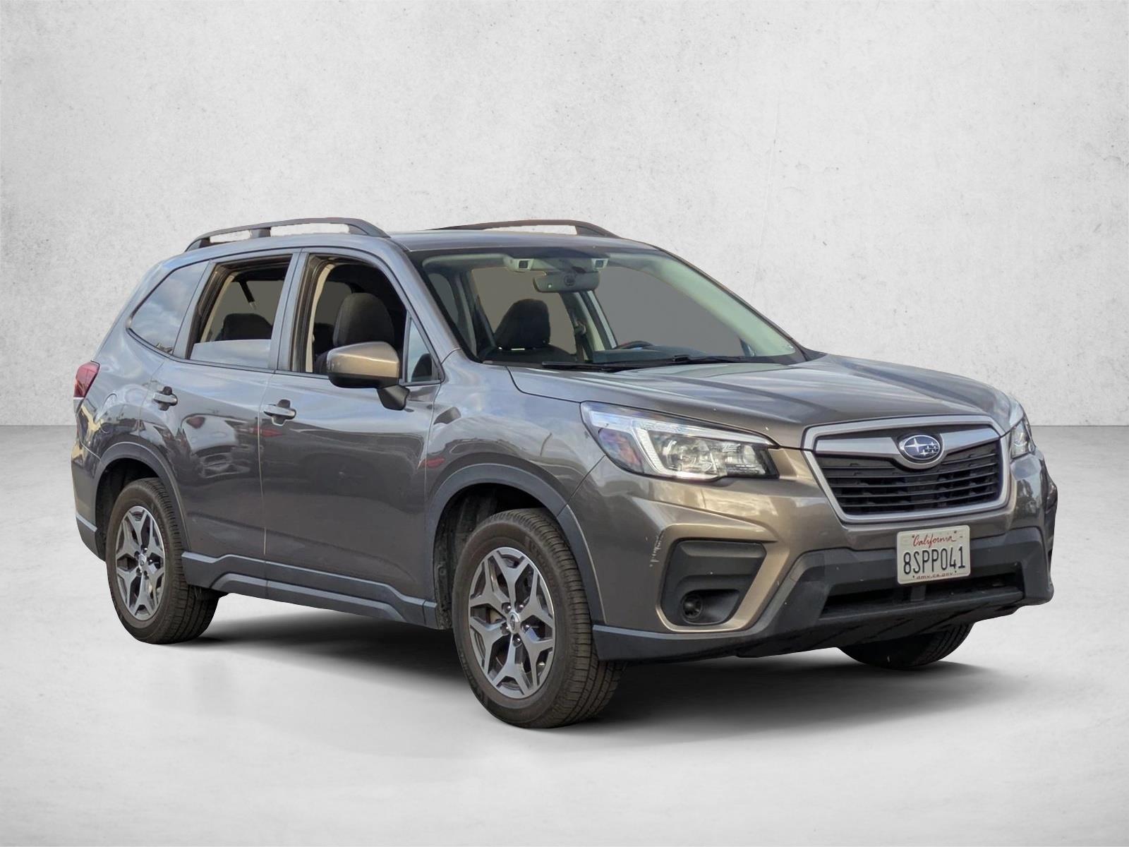 2020 Subaru Forester Premium photo 3