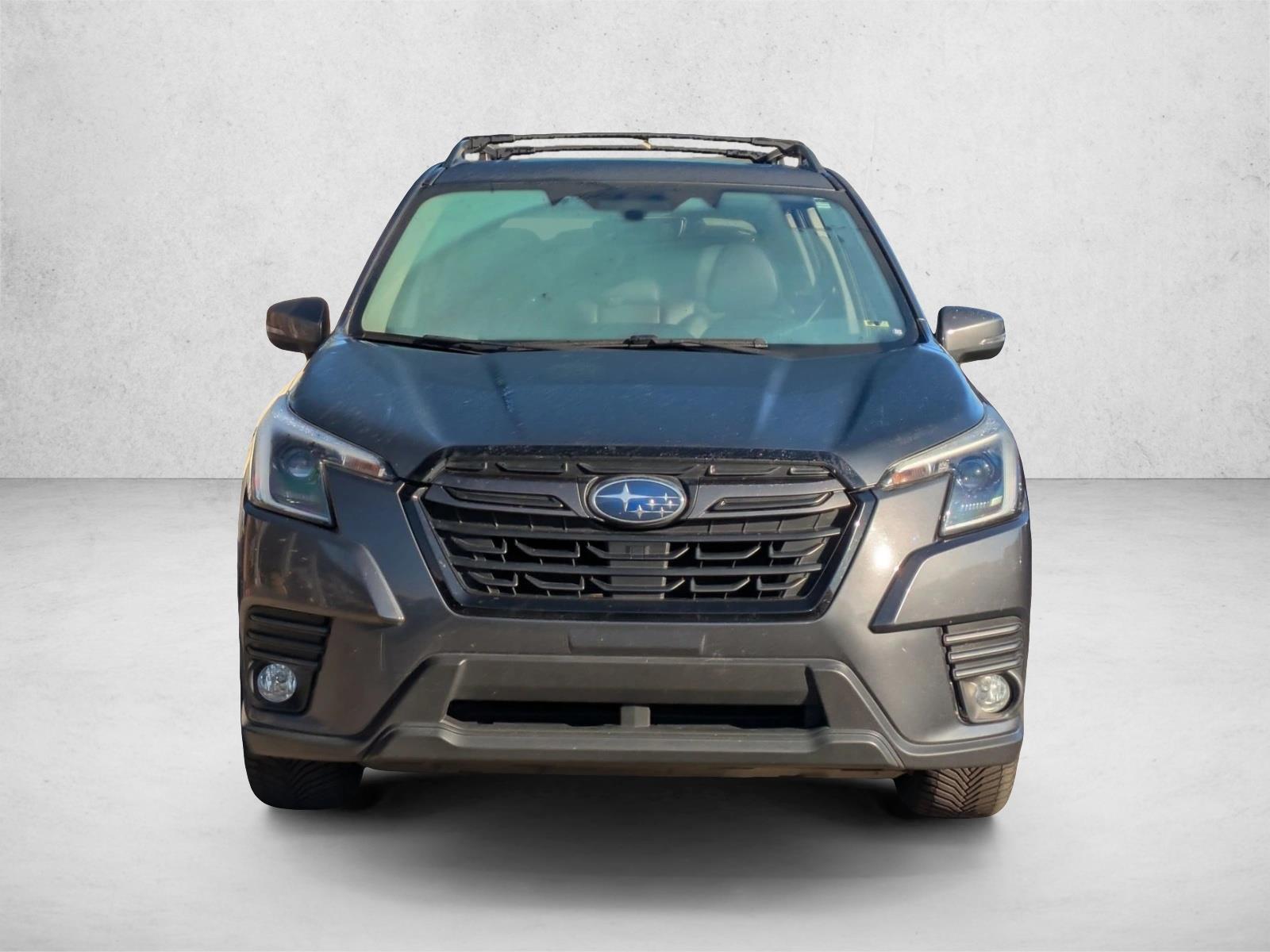 2022 Subaru Forester Limited photo 2